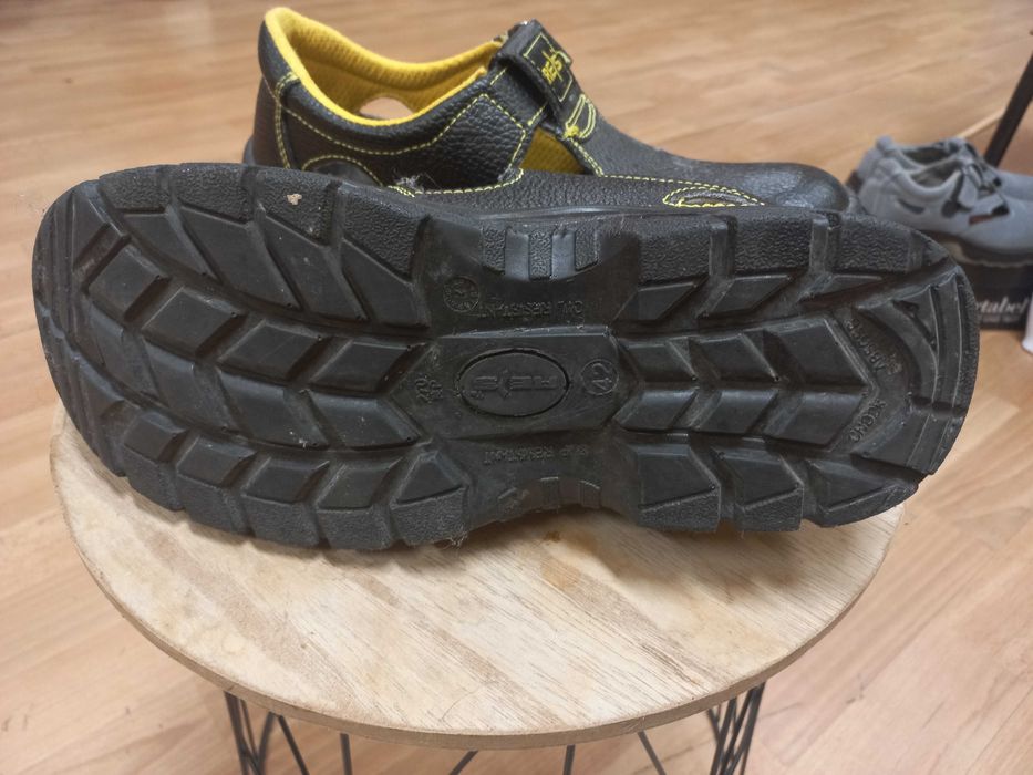 Buty sandały ochronne rozmiar 42