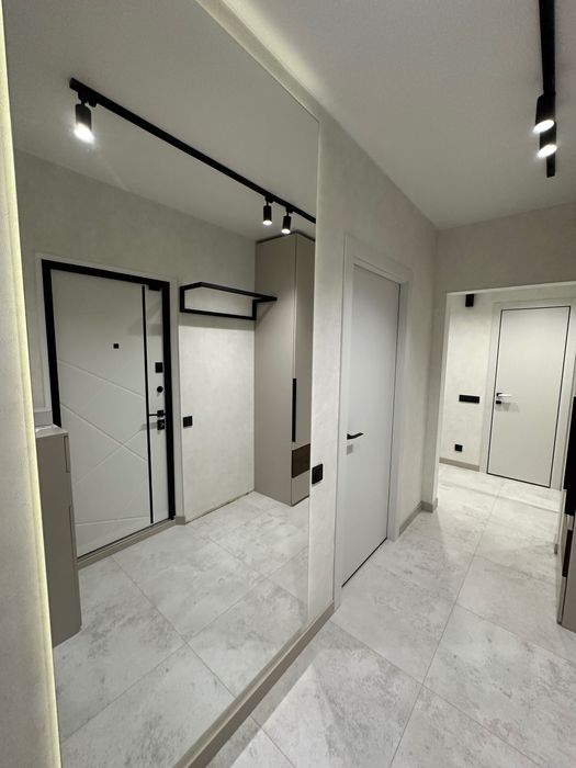 Поклейка обоев Малярные работы Комплексный ремонт