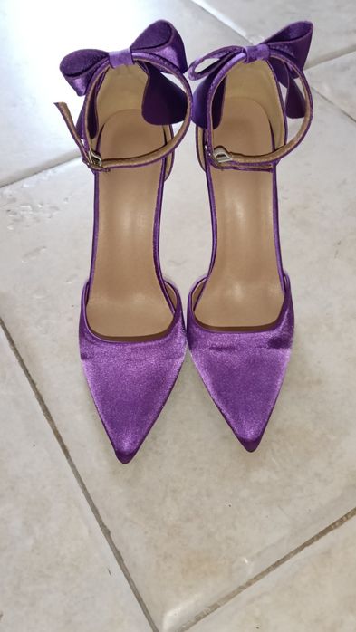 Sapato de salto muito elegante