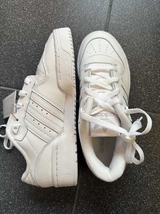 sapatilhas adidas brancas novas