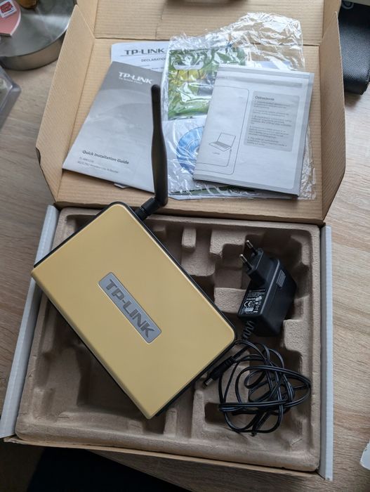 Router TP Link, model TL-MR3220