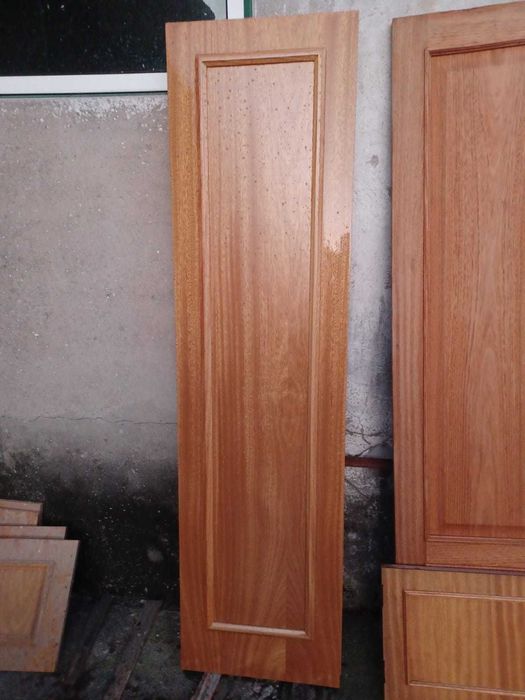 Vendo Portas Roupeiro - Madeira folhados a Carvalho - 10€/UNI