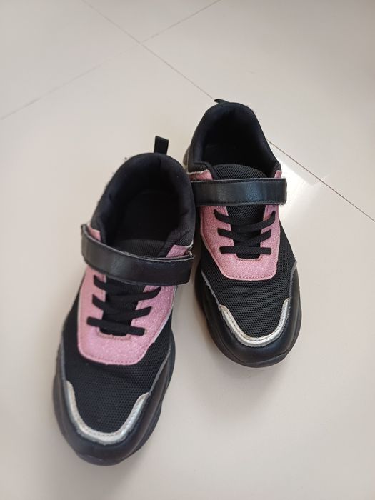 Кросівки кросовки Reserved 37