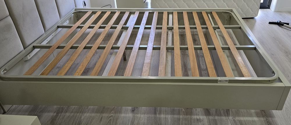 Cama de casal moderna 200*160