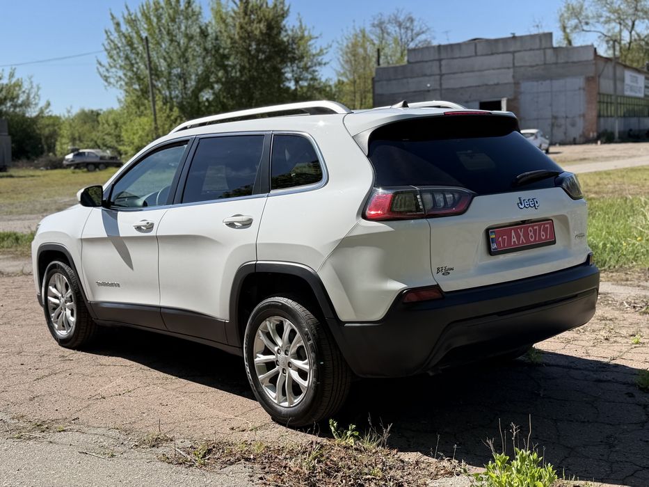 Продам Jeep Cherokee