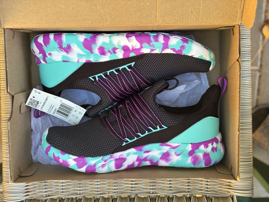 Кросівки Adidas, нові