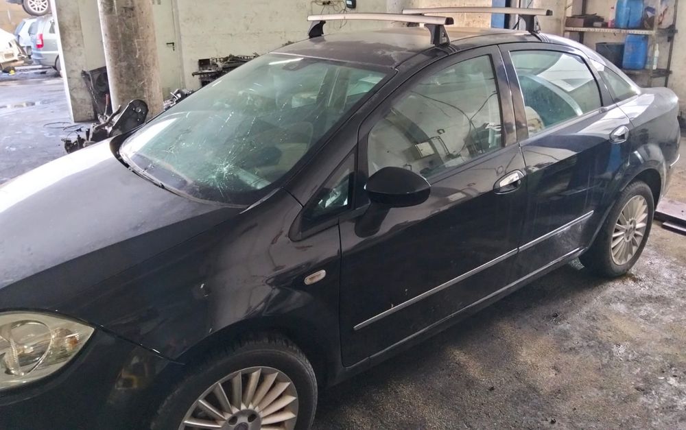 Fiat Linea para peças