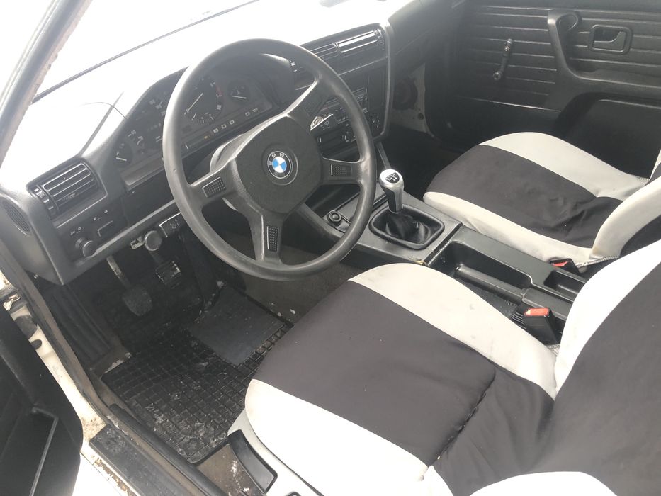 Продам bmw e30 1.8