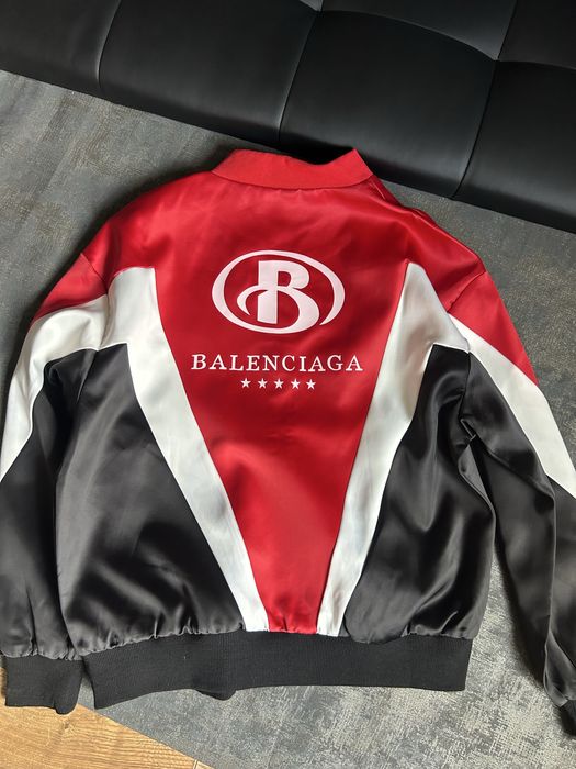 Бомбер куртка Balenciaga