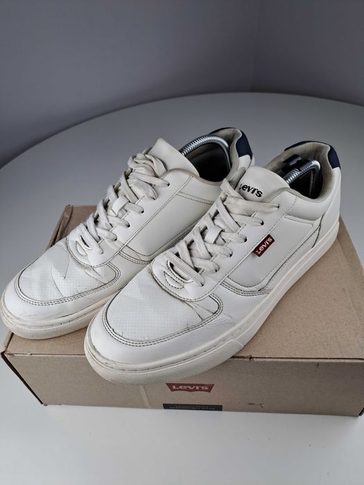 Białe męskie sneakersy/trampki Levi's Liam r. 45 ( 28 cm)A89