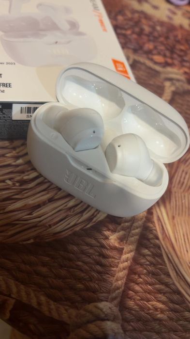 Sprzedam słuchawki JBL WAVE BEAM (nieużywane)