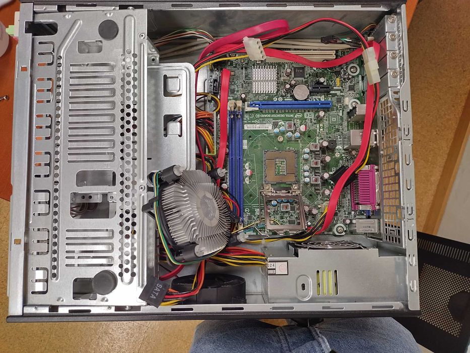 Motherboard e caixa