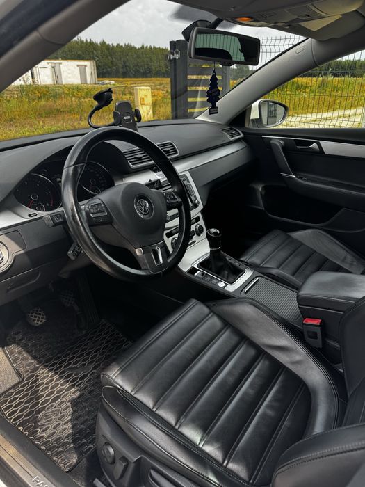 Volkswagen Passat 2.0  Highline 177 KM
