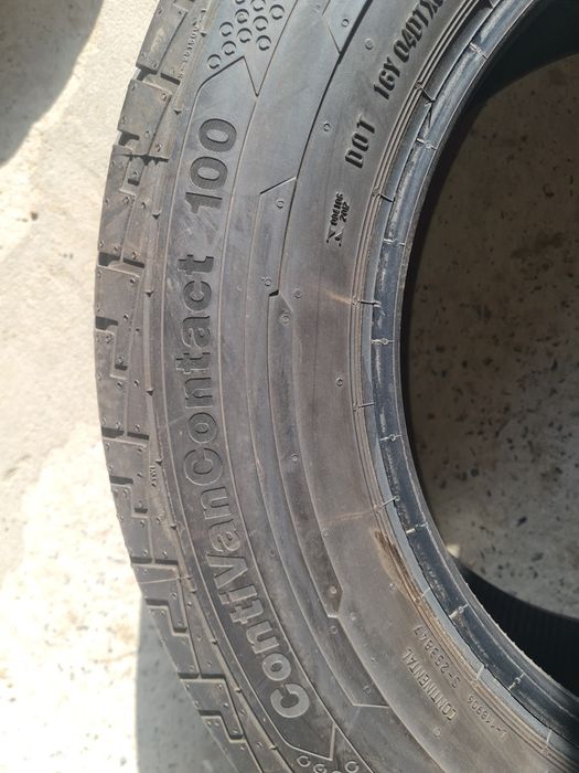 215/65R16C Continental
