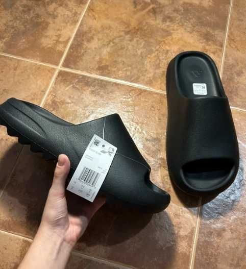adidas Yeezy Slide Onyx R.37