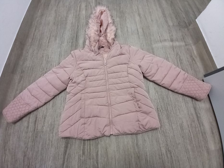 Sprzedam kurtkę damską rozmiar 44.