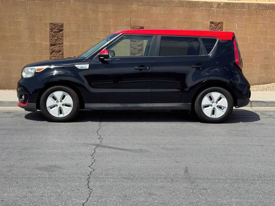 Kia Soul EV      2015
