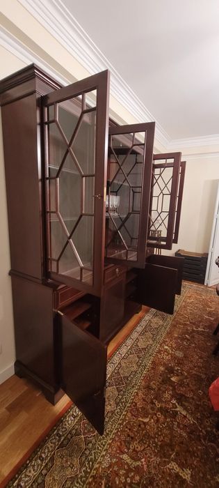 Louçeiro em mogno maciço estilo inglês