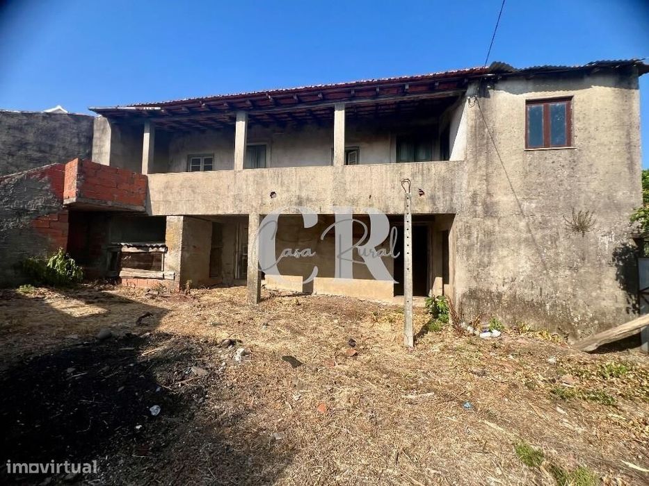 Moradia em pedra com terreno, repleta de potencial de transformação em — Figueiró Dos Vinhos E Bairradas, Leiria