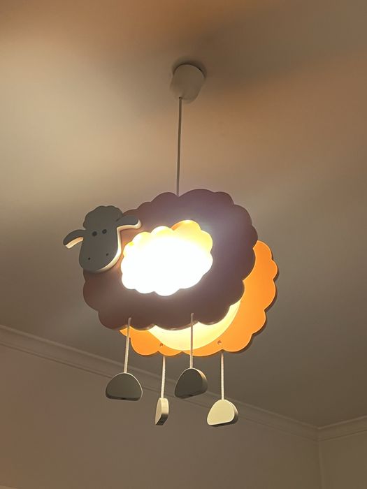 Candeeiro oara quarto crianca