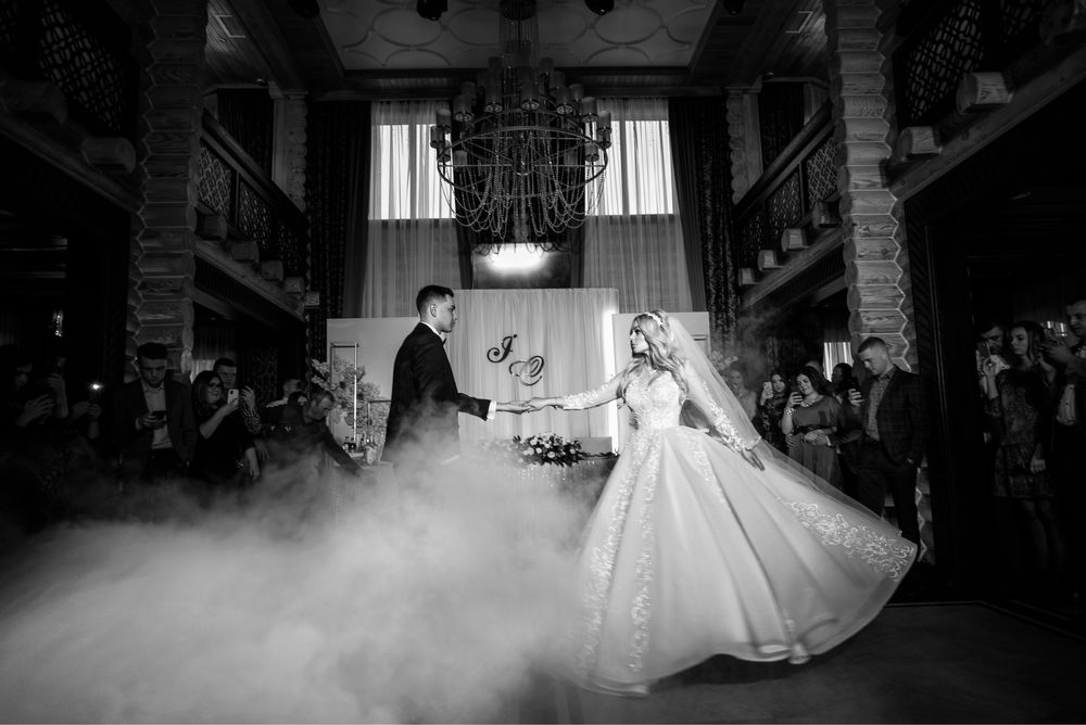 Весільна сукня продам