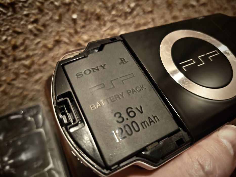 Портативная консоль Sony  PSP 2000
