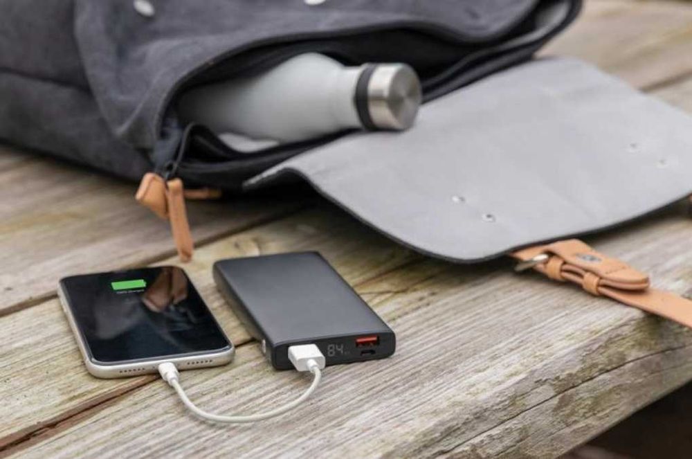 Повербанк 10000 mAh з індикатором батареї. В НАЯВНОСТІ 10 шт.