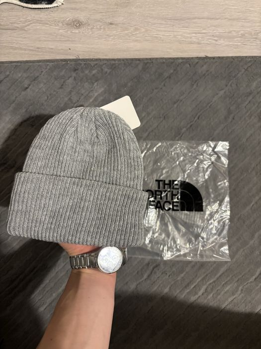 Szara czapka zimowa The North Face