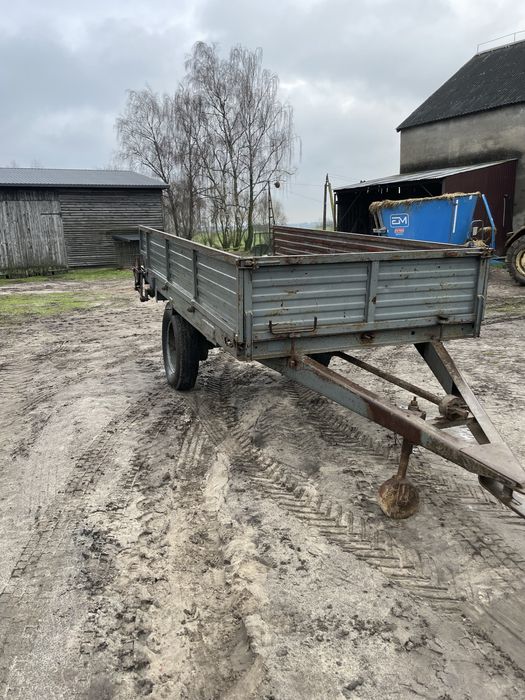 Rozrzutnik obornika, przyczepa jednoosiowa