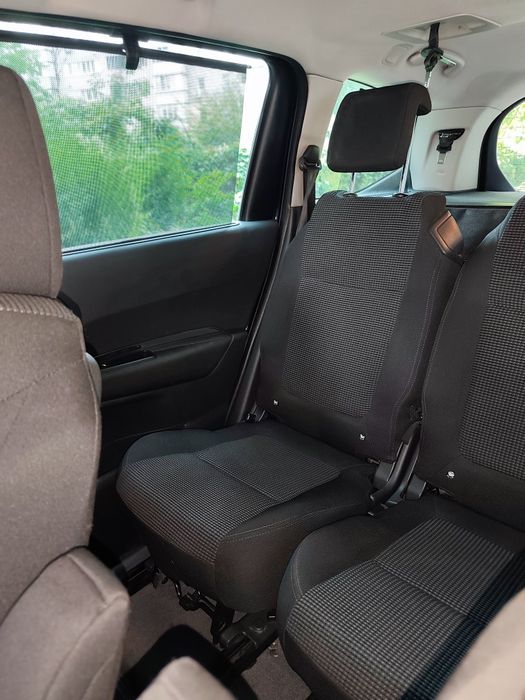 продам Peugeot 5008 7 місць 2010 року автомат