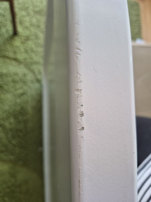 Mesa lacada alto brilho com base tulipa