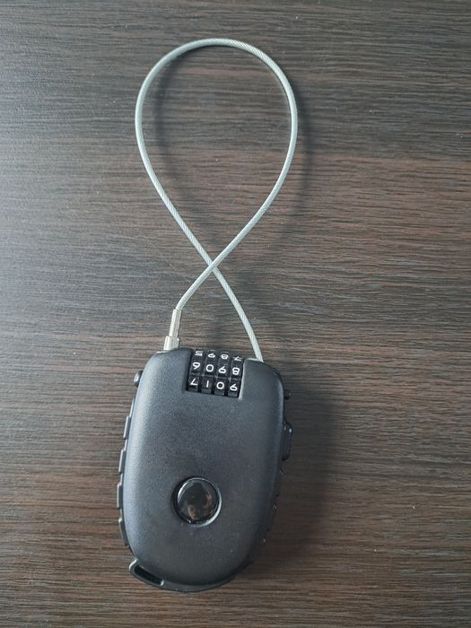 Zamek z kodem Zabezpieczenie linka Amazon Basics