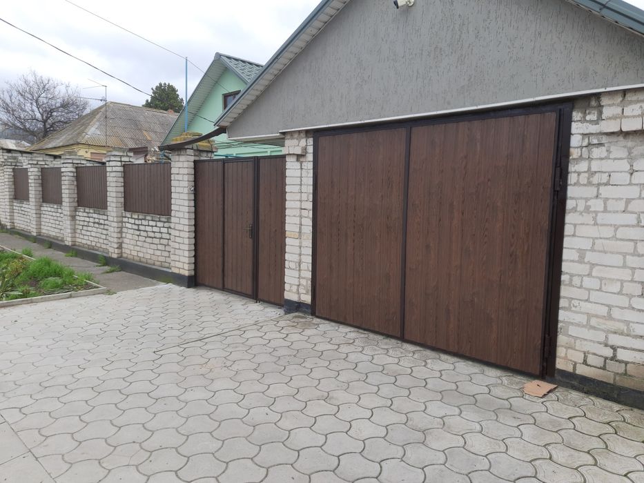 Изготовление ворот, дверей, решёток, лестниц, навесов, заборов и др.