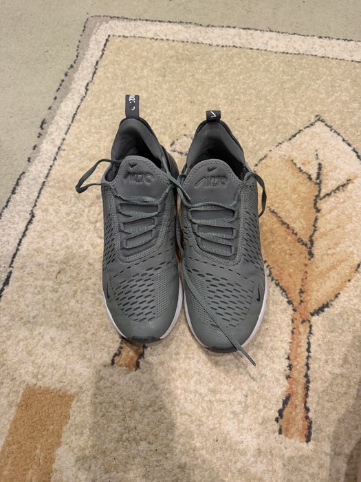 Кросівки Nike Air Max 270