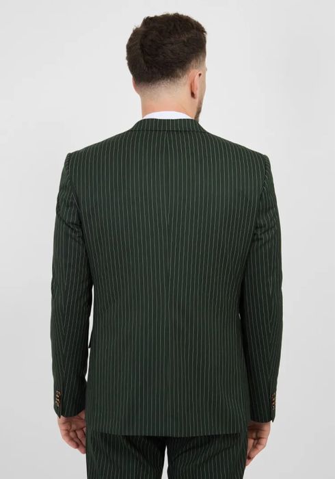 Чоловічий костюм класичний