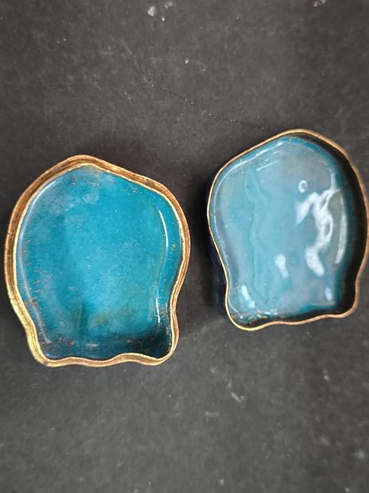 Caixinha de Cloisonné Peixe Dourado.
Caixinha decorativa com um belo d