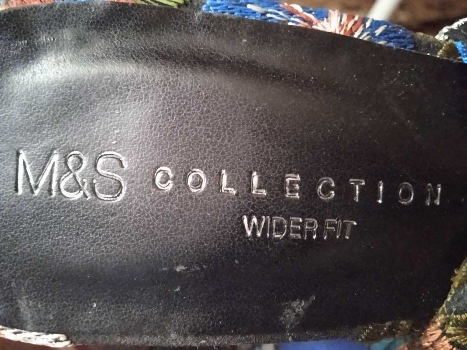 Фирменные Туфли босоножки  "M&S " 41 размер