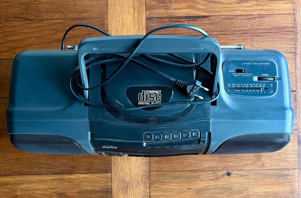 Aparelhagem Sanyo MCD-Z16L