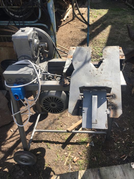 Дровокол редукторний