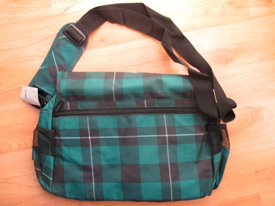 torba, torebka, pomieści format A4, nowa, 5 kieszeni i 2 siatkowe