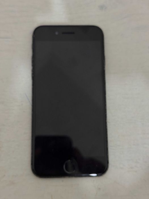 Lote 2 iPhones para Peças/Reparação (iPhone 7 256GB + iPhone 6s)