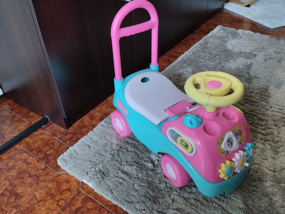 Carrinho / Triciclo de passeio eletrónico