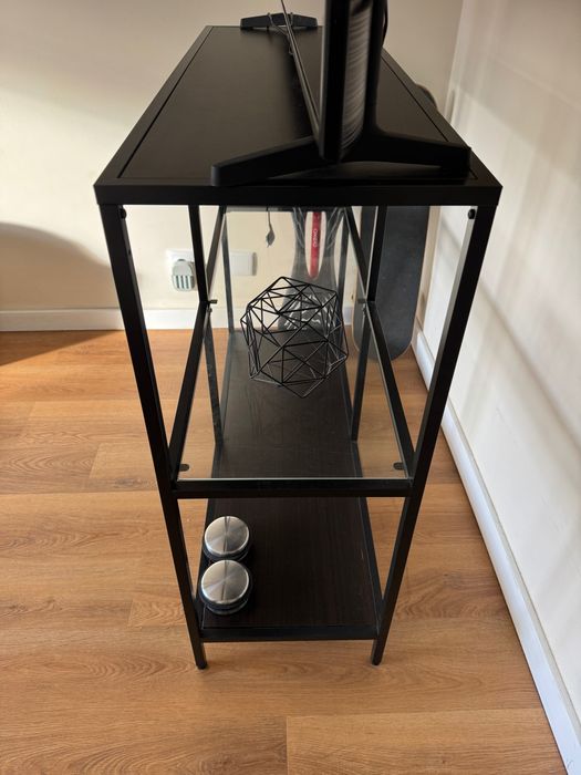 Estante em ferro preto Ikea