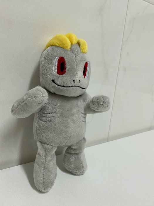 Peluche do Pokémon Machop