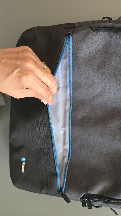 Mala cinzenta para PC e mochila vermelha para PC