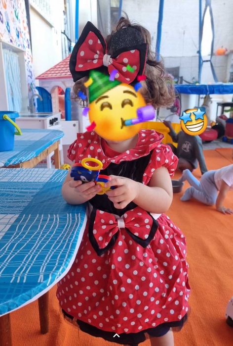 ama e baby-sitter...muito amor e carinho em um ambiente bem familiar.