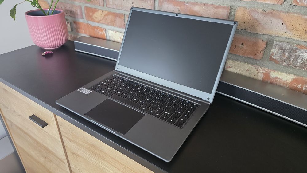Laptop Intel Pentium J3710, 8gb ram, 240gb dysk