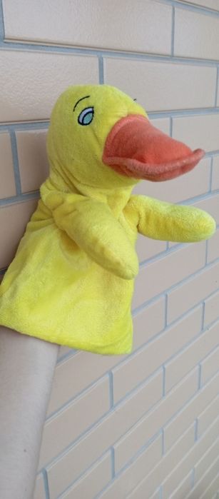 Vários brinquedos para bebê