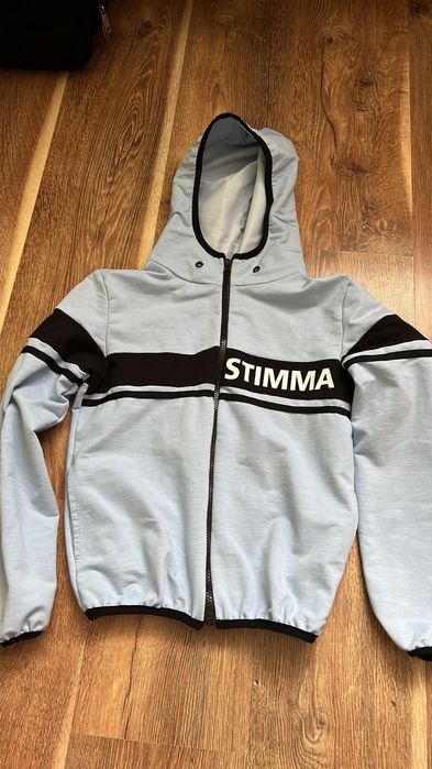 Спотивний костюм продам.