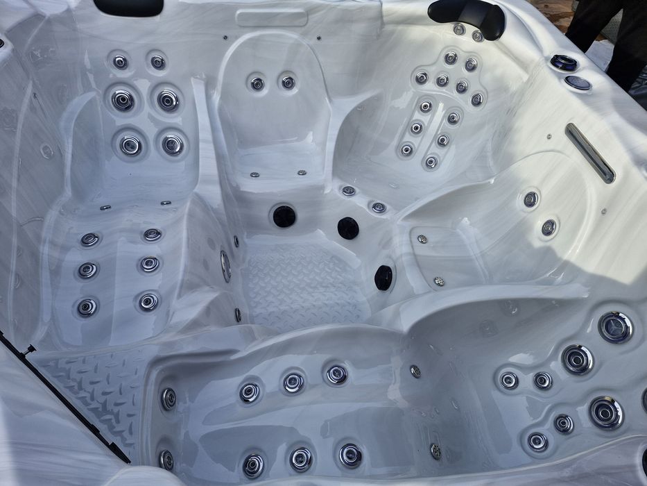 Jacuzzi ogrodowe całoroczne SPA wanna z hydromasażem BALBOA Wrocław